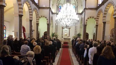 انطلاق أول قداس بكنيسة مار مارون في بيروت بعد انفجار المرفأ | فيديو