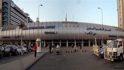 مطار القاهرة يستقبل 20 رحلة طيران لنقل 3 آلاف و100 راكب