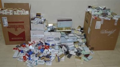 ضبط سجائر وهواتف محمولة مجهولة المصدر بالقاهرة
