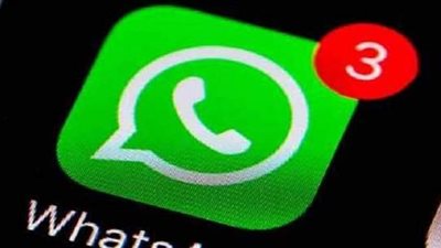 سعودي يقاضي زوجته لتجسسها على الواتساب الخاص به