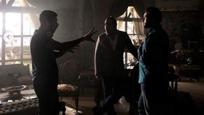 أحمد الفيشاوي ينشر صورتين من كواليس تصوير فيلم 