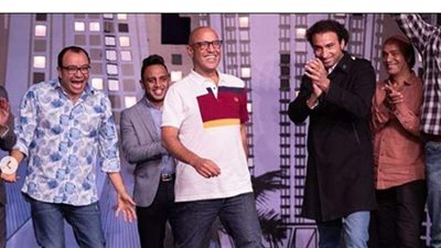 أشرف عبد الباقي يشكر جمهور أول عروض مسرحية 