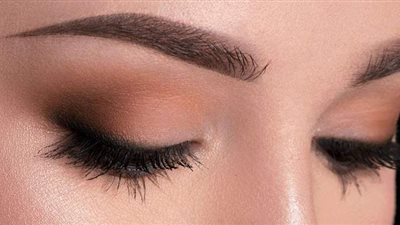 أحدث صيحات موضة مكياج العيون فى صيف 2020 | فيديو