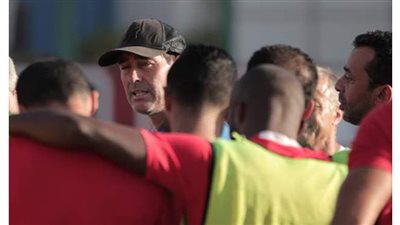 فايلر يجتمع مع لاعبي الأهلي