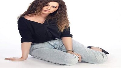 هنادي مهنا تخضع لجلسة تصوير بالكاجوال