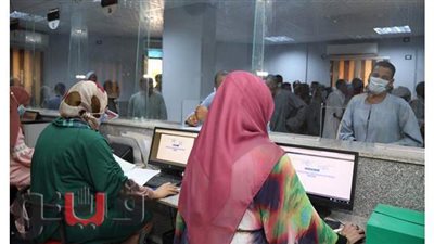 محافظ قنا يتابع سير العمل بالمركز التكنولوجى بمدينة قفط | صور