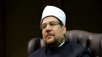 وزير الأوقاف يناقش تكليفات الحكومة في اجتماع مغلق مع قيادات الوزارة