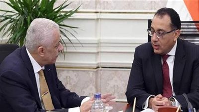 رئيس الوزراء يتابع خطط بدء العام الدراسي الجديد في ظل جائحة كورونا