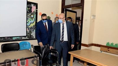 محافظ بني سويف يتفقد مقر اللجنة العامة لانتخابات مجلس الشيوخ