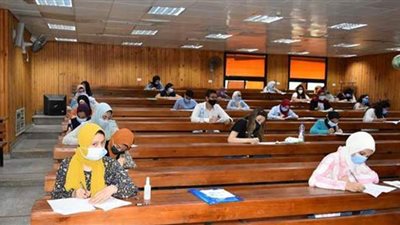 ٩٠٠ طالب يؤدون اختبارات القدرات بكلية الفنون التطبيقية جامعة حلوان