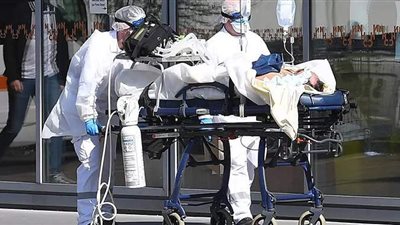 مستشفيات فرنسا تشهد أول زيادة في مرضى كورونا