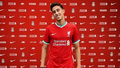 رسميًا.. ليفربول يضم اليوناني كوستاس من أولمبياكوس