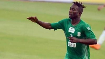 رزاق سيسيه يتجاهل الزمالك ويهنئ لاعب الاتحاد بهدفه في الأبيض