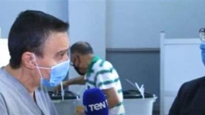 أحد الناخبين من لجنة بالمنوفية: نشهد عرسا ديمقراطيا وسط إجراءات احترازية