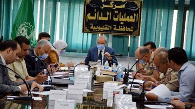 محافظ القليوبية  من  