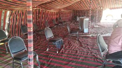 خيام ومظلات أمام لجان الانتخابات  بسبب ارتفاع درجات الحرارة في الوادي الجديد  | صور