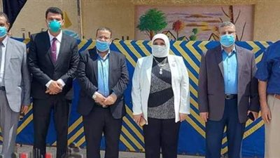 رئيس جامعة القناة  تتابع عمل لجان الاستعلام عن المقار الانتخابية | صور