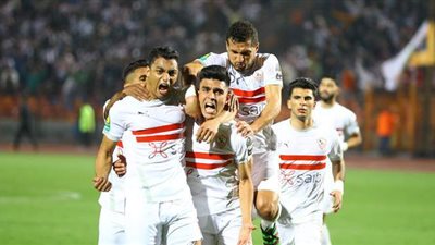 ​ بدلاء الزمالك يجرون عمليات الإحماء قبل مواجهة الاتحاد