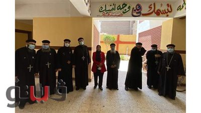 الأنبا تكلا وكهنة إيبارشية دشنا يدلون بأصواتهم في انتخابات الشيوخ | صور