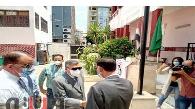 رئيس هيئة قناة السويس يتفقد لجان انتخابات مجلس الشيوخ  | صور