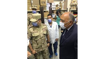 سامح شكري يتفقد المستشفى الميداني المصري في بيروت