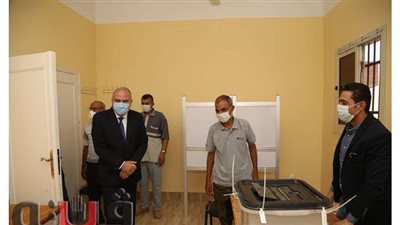 محافظ قنا يتفقد سير العملية الانتخابية لمجلس الشيوخ بأبوتشت وفرشوط | صور