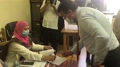 وزير التعليم العالي يدلى بصوته بانتخابات الشيوخ بمركز شباب التجمع | فيديو