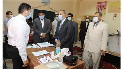 محافظ سوهاج يتفقد لجان انتخابات مجلس الشيوخ | صور