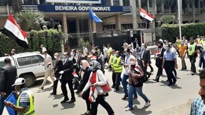 مسيرة  لجامعة دمنهور لدعوة المواطنين للنزول لانتخابات الشيوخ | صور