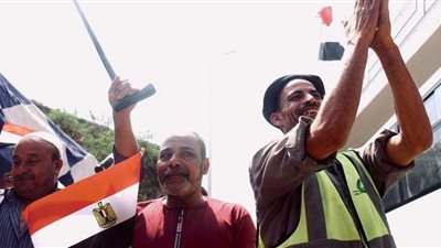 بأتوبيس وعلم مصر.. شركة المياه تشارك في العرس الانتخابي بالمطرية | فيديو وصور