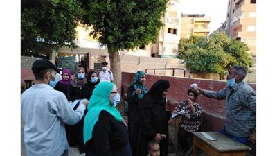 ارتفاع معدلات الإقبال على لجان انتخابات مجلس الشيوخ بأسيوط | صور