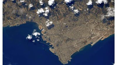 رائد فضاء أمريكي ينشر صورة لموقع كارثة مرفأ بيروت من الفضاء