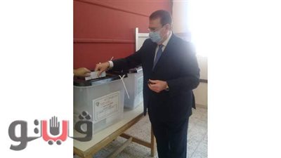 نقيب المهندسين أثناء إدلائه بصوته: الانتخابات تعتبر خطوة جديدة لعصر ديموقراطي