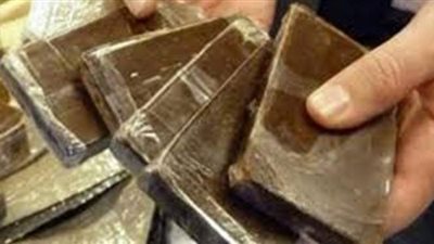 سقوط تاجر مخدرات بحوزته 70 طربة حشيش في البحيرة