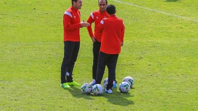 «فايلر» يجتمع مع «عبد الحفيظ» في مران الأهلي