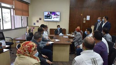 صبحي يتابع مساهمة الكوادر الشبابية في انتخابات الشيوخ من غرفة عمليات الوزارة