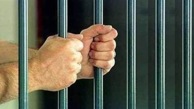 تجديد حبس سائق بتهمة حيازة الحشيش المخدر بالمرج