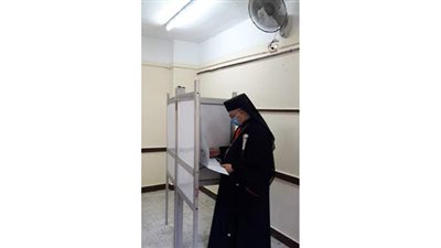 بطريرك الكاثوليك يدلى بصوته في انتخابات مجلس الشيوخ