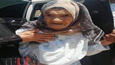 كرمها السيسي من قبل.. أكبر معمرة بالشرقية تدلي بصوتها في الشيوخ | صور