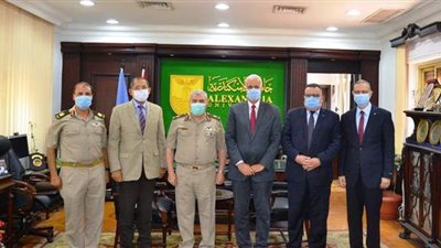 رئيس جامعة الإسكندرية يوقع بروتوكول تعاون مع جهاز الخدمة الوطنية