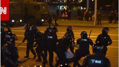 قوات الأمن البيلاروسية تشتبك مع المتظاهرين وتستخدم الرصاص المطاطي للتفريق