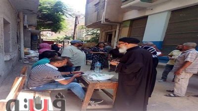 راعي كنيسة الأنبا بشاي يدلي بصوته في انتخابات الشيوخ بالشرقية | صور