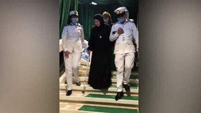 والدة الشهيد الرائد مصطفى يسرى تدلى بصوتها فى مصر الجديدة | فيديو