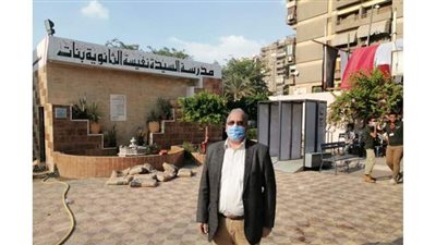 العضو المنتدب بشركة مترو الأنفاق يدلي بصوته بانتخابات مجلس الشيوخ