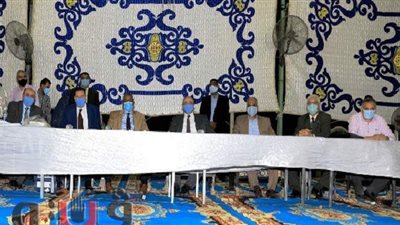 محافظ بني سويف يتفقد اللجنة العامة لفرز أصوات انتخابات الشيوخ| صور