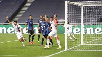 باريس سان جيرمان يتأهل لنصف نهائي دوري الأبطال بعد غياب 25 عاما