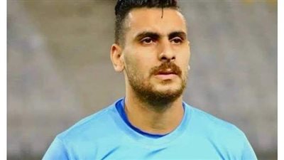 حارس المصري: أقسم بالله لم يشارك لاعب في جنازة والدتي وهتراجع في قرار اعتزالي