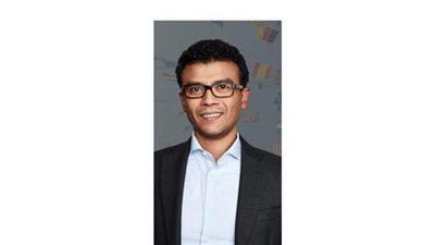 وزيرة الهجرة تهنئ المصري محمد بدر لفوزه بمنصب سيناتور بالمجلس الرئاسي لجامعة ماكروميديا