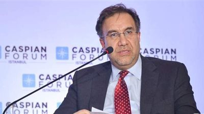 قضايا الفساد تمنع وزير الكهرباء العراقي السابق من السفر