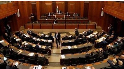 مجلس النواب اللبناني يقبل استقالة 7 نواب